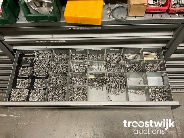 Partij bevestigings-/ en elektro-technisch materiaal - afbeelding 6 van  36