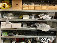 Partij bevestigings-/ en elektro-technisch materiaal - afbeelding 29 van  36