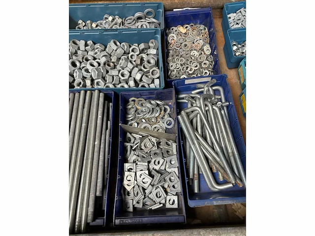 Partij bevestigingsmateriaal (bouten en moeren) - afbeelding 3 van  4