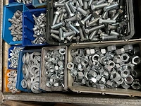 Partij bevestigingsmateriaal (bouten en moeren) - afbeelding 2 van  4