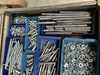 Partij bevestigingsmateriaal (bouten en moeren) - afbeelding 4 van  4