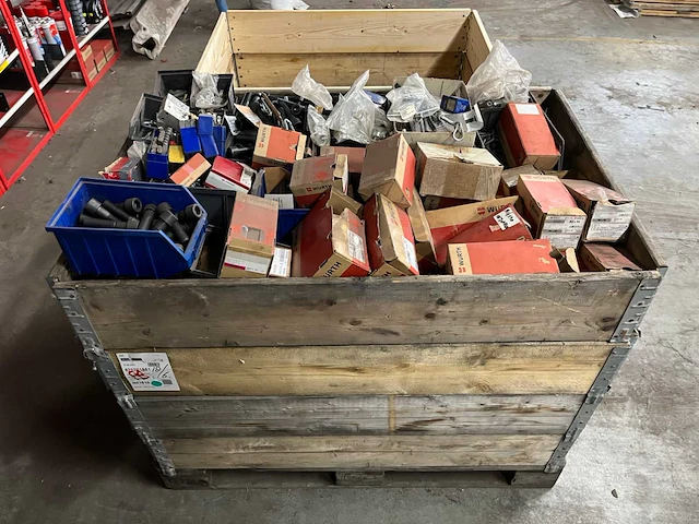 Partij bevestigingsmateriaal en divers - afbeelding 25 van  33