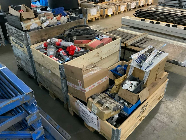 Partij bevestigingsmateriaal en divers - afbeelding 27 van  33