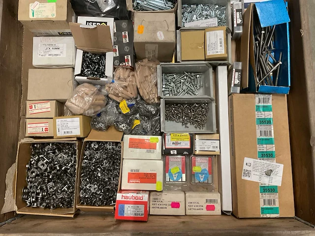 Partij bevestigingsmateriaal - afbeelding 2 van  3