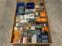 Partij bevestigingsmateriaal - afbeelding 1 van  3