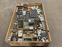 Partij bevestigingsmateriaal - afbeelding 1 van  3