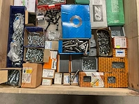 Partij bevestigingsmateriaal - afbeelding 1 van  2