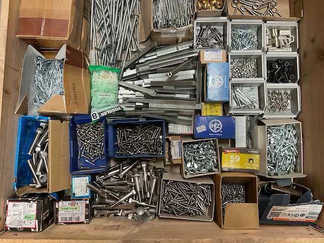 Partij bevestigingsmateriaal - afbeelding 2 van  3