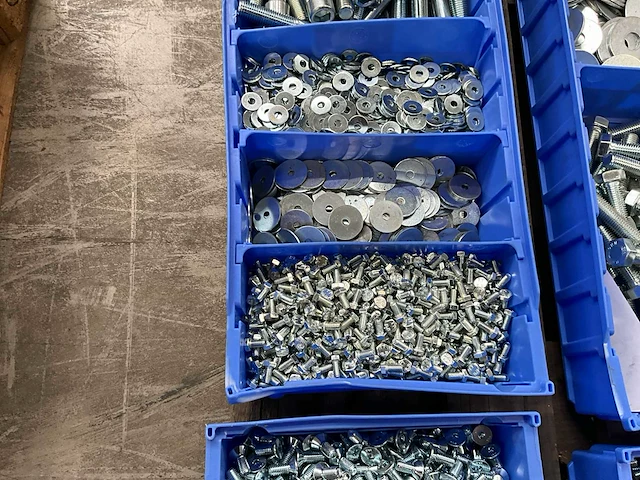 Partij bevestigingsmateriaal - afbeelding 9 van  14