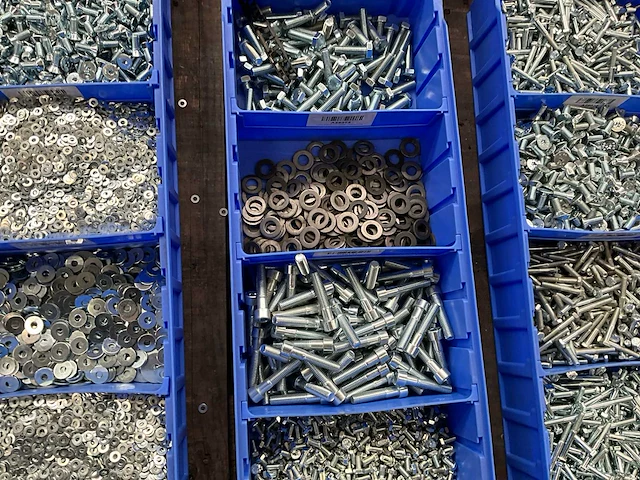 Partij bevestigingsmateriaal - afbeelding 13 van  14