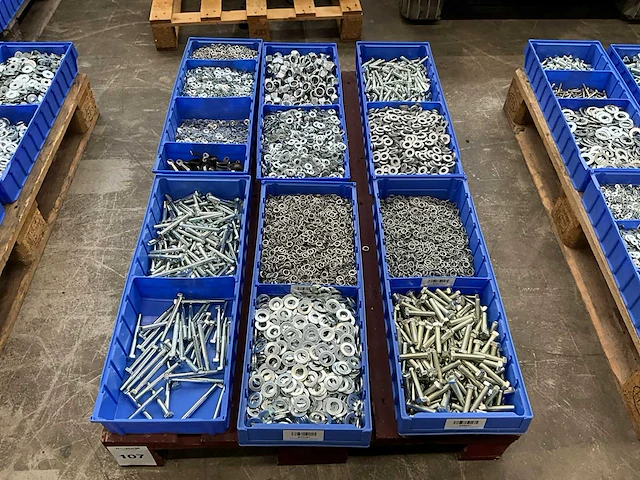 Partij bevestigingsmateriaal - afbeelding 1 van  7