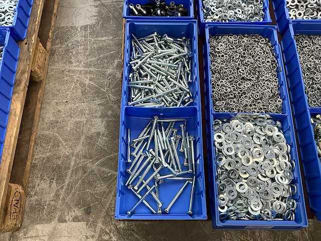 Partij bevestigingsmateriaal - afbeelding 3 van  7