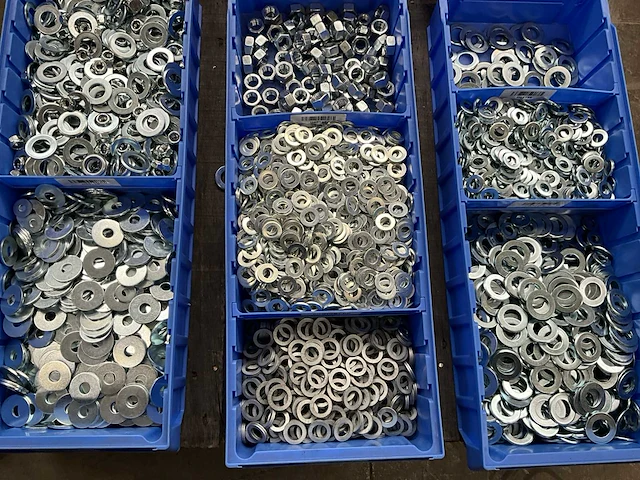 Partij bevestigingsmateriaal - afbeelding 5 van  7