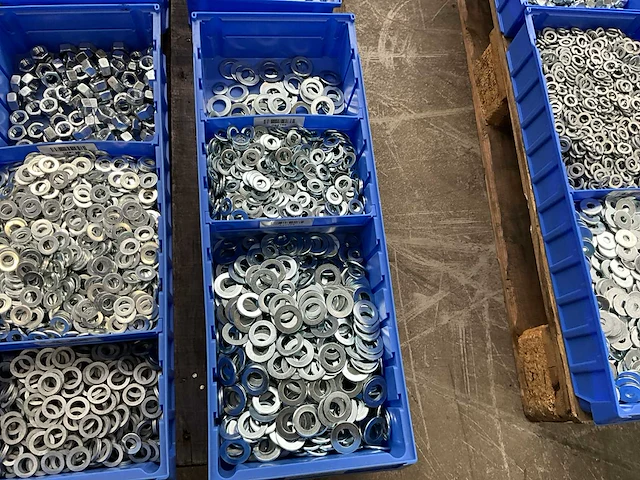 Partij bevestigingsmateriaal - afbeelding 7 van  7