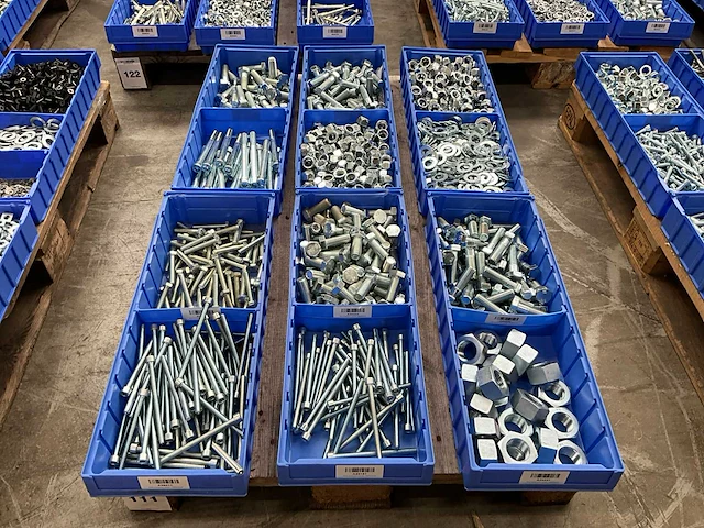 Partij bevestigingsmateriaal - afbeelding 1 van  7