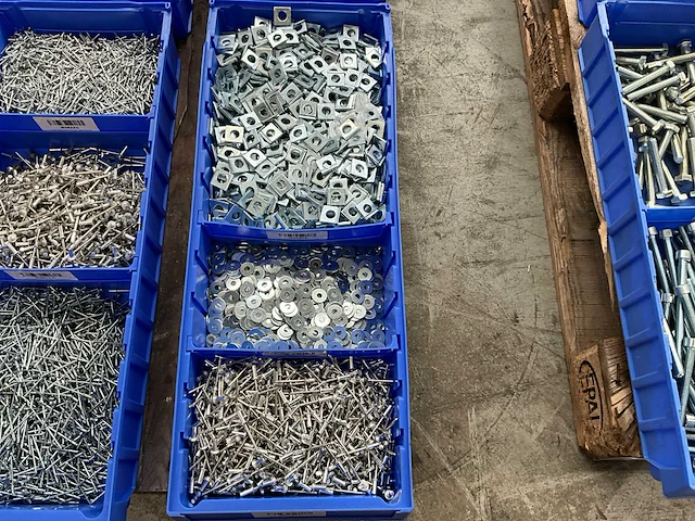 Partij bevestigingsmateriaal - afbeelding 7 van  7
