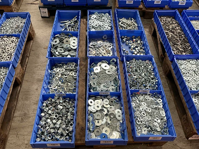 Partij bevestigingsmateriaal - afbeelding 1 van  7