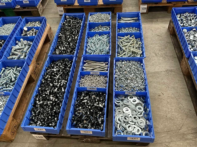 Partij bevestigingsmateriaal - afbeelding 1 van  7