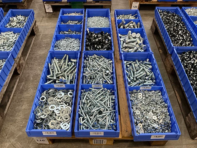 Partij bevestigingsmateriaal - afbeelding 1 van  7