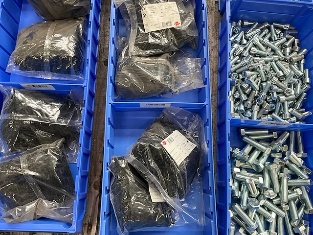Partij bevestigingsmateriaal - afbeelding 5 van  7