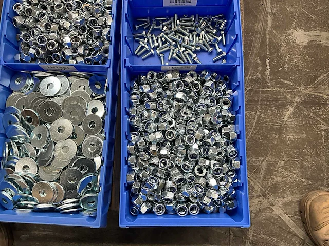 Partij bevestigingsmateriaal - afbeelding 7 van  7