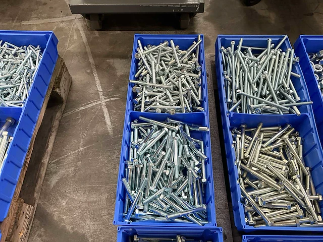 Partij bevestigingsmateriaal - afbeelding 2 van  7