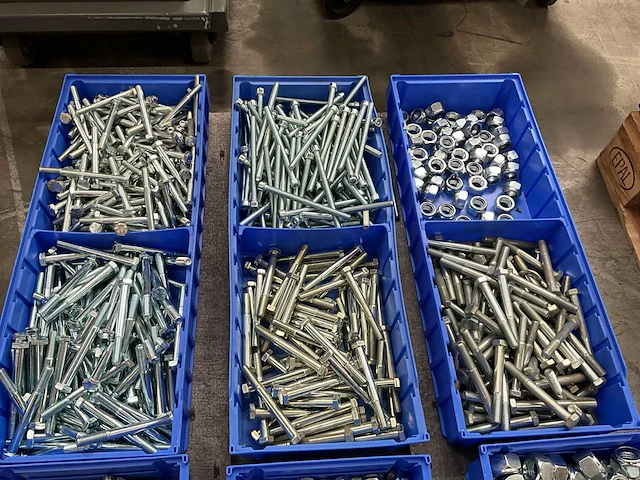 Partij bevestigingsmateriaal - afbeelding 4 van  7