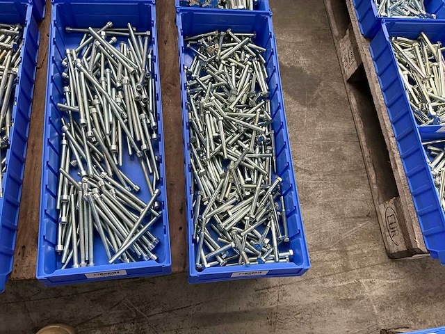 Partij bevestigingsmateriaal - afbeelding 7 van  7