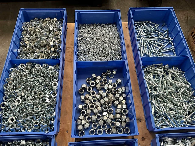 Partij bevestigingsmateriaal - afbeelding 4 van  7