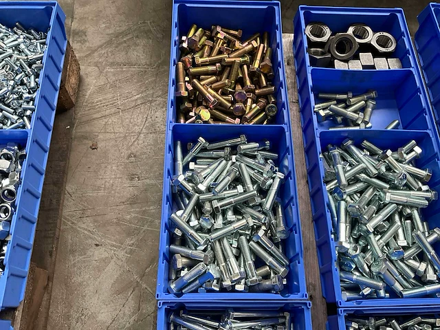 Partij bevestigingsmateriaal - afbeelding 2 van  7
