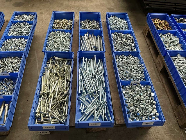 Partij bevestigingsmateriaal - afbeelding 1 van  7
