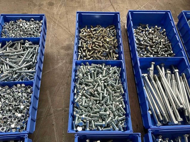 Partij bevestigingsmateriaal - afbeelding 2 van  7