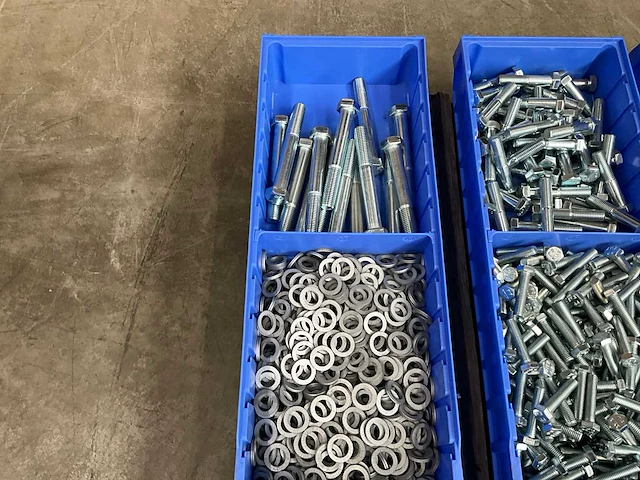 Partij bevestigingsmateriaal - afbeelding 2 van  7