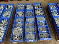 Partij bevestigingsmateriaal - afbeelding 1 van  7
