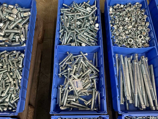 Partij bevestigingsmateriaal - afbeelding 2 van  7