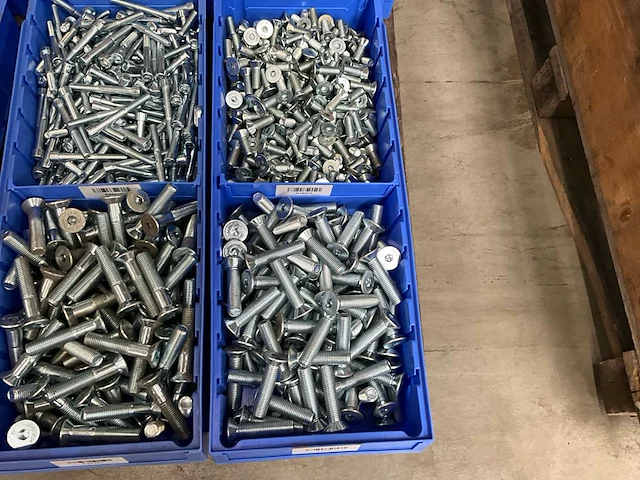 Partij bevestigingsmateriaal - afbeelding 7 van  7