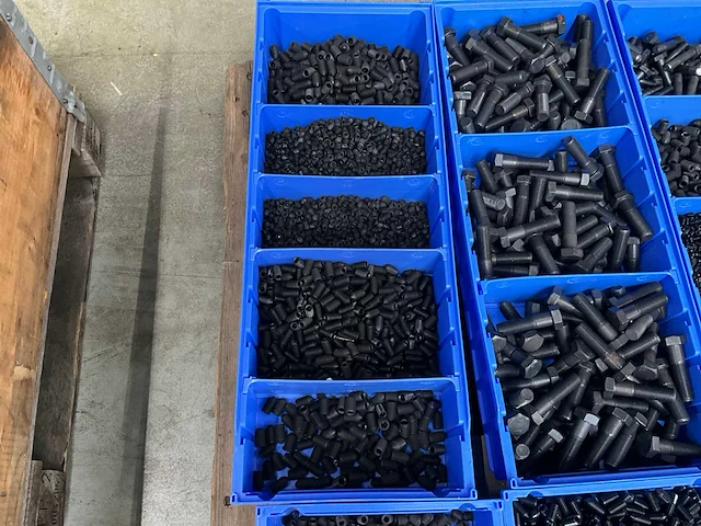 Partij bevestigingsmateriaal - afbeelding 2 van  7