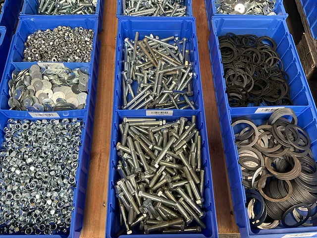 Partij bevestigingsmateriaal - afbeelding 5 van  7