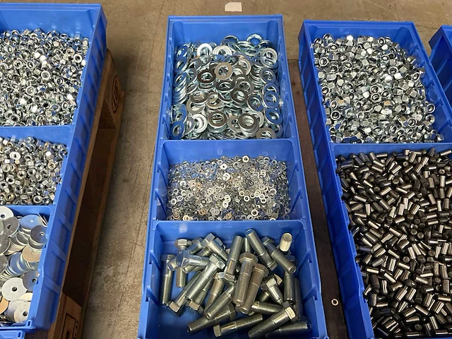 Partij bevestigingsmateriaal - afbeelding 2 van  7