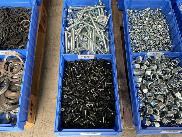 Partij bevestigingsmateriaal - afbeelding 3 van  7