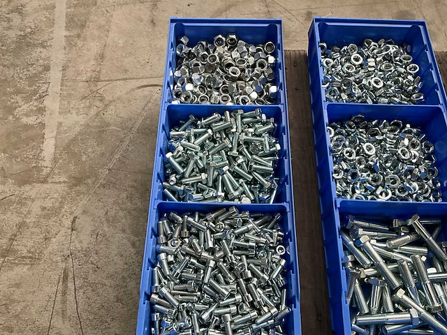 Partij bevestigingsmateriaal - afbeelding 2 van  7