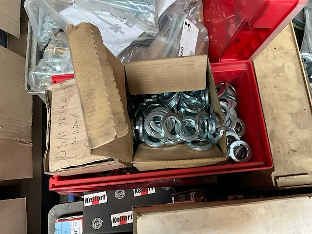 Partij bevestigingsmateriaal - afbeelding 5 van  8