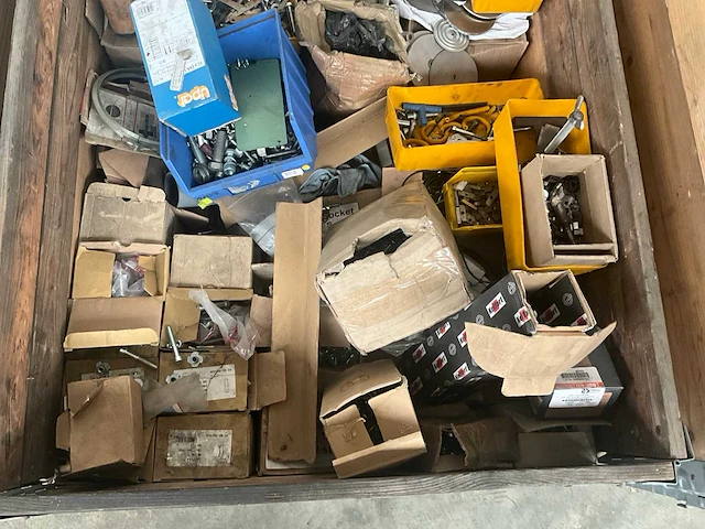 Partij bevestigingsmateriaal - afbeelding 2 van  2