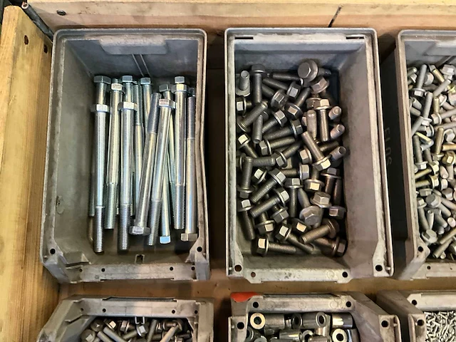 Partij bevestigingsmateriaal - afbeelding 3 van  7