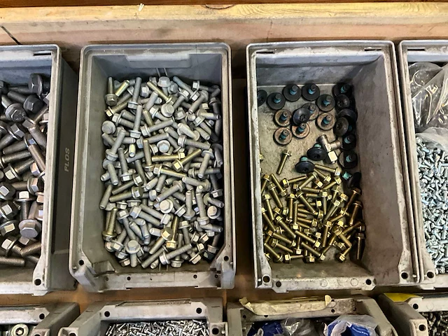 Partij bevestigingsmateriaal - afbeelding 4 van  7