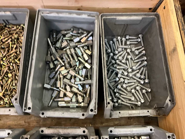Partij bevestigingsmateriaal - afbeelding 5 van  7