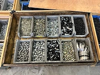 Partij bevestigingsmateriaal - afbeelding 1 van  7