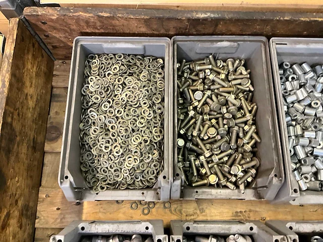 Partij bevestigingsmateriaal - afbeelding 3 van  7