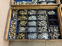 Partij bevestigingsmateriaal - afbeelding 1 van  9