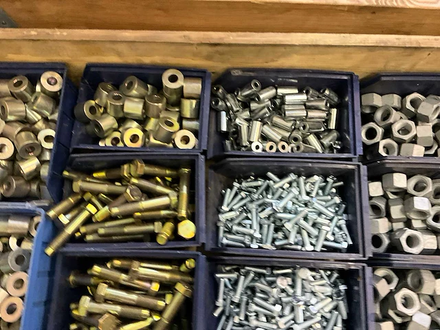 Partij bevestigingsmateriaal - afbeelding 5 van  9